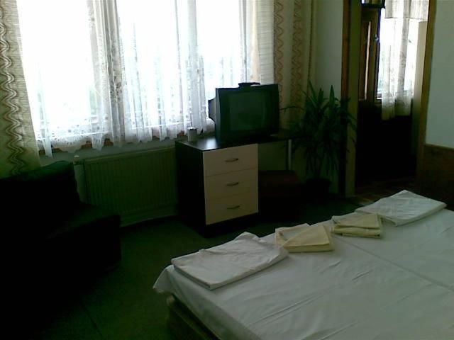 Отель Family Hotel Natalis Хисаря-18